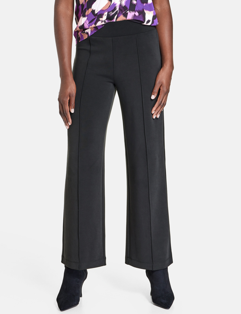 Pantalón negro de punto cintura elástica Gerry Weber en moda sostenible para mujer gus gus boutique. Moda de calle para señoras. Camisas Gerry Weber.
