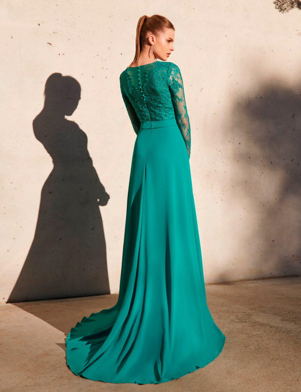 Vestido largo de fiesta verde esmeralda AIRE BARCELONA en gusgusboutique vestidos largos fiesta, vestidos damas de honor, invitada boda.