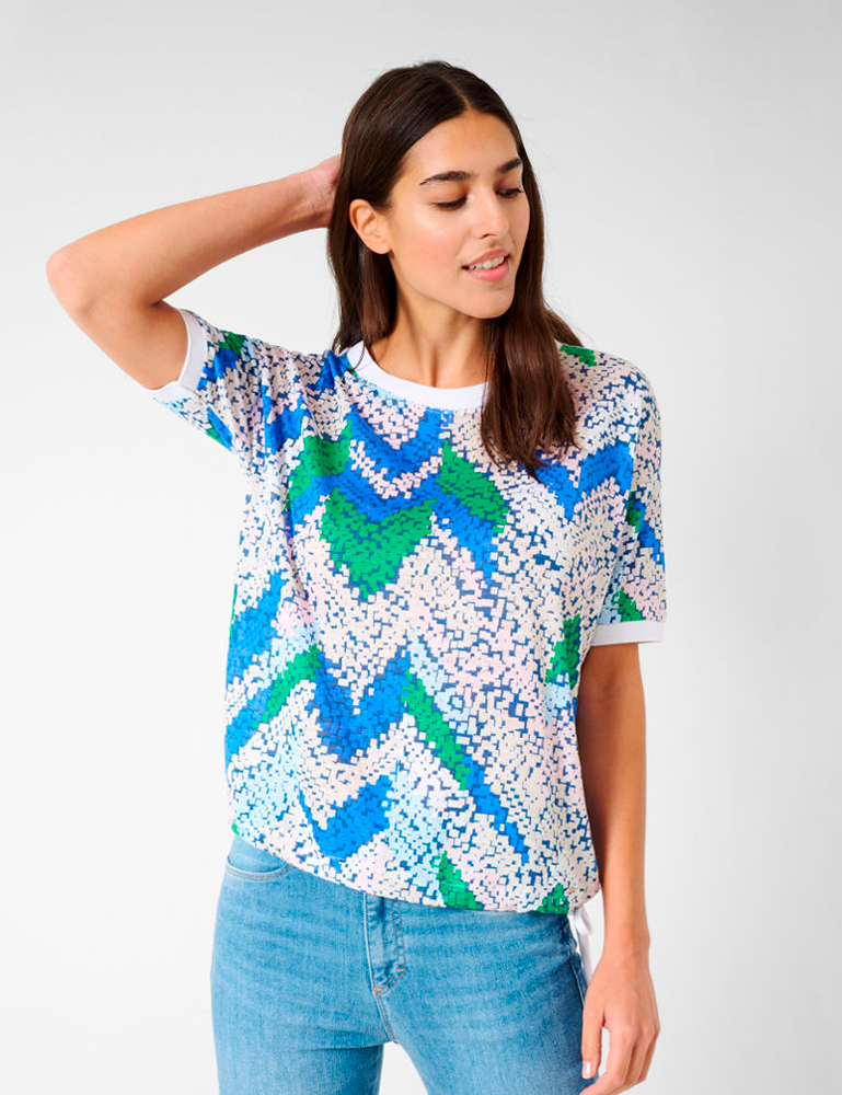 Camiseta lino estampado Brax en moda joven gus gus boutique Sant Feliu. Moda de calle para mujeres. Moda sostenible online.