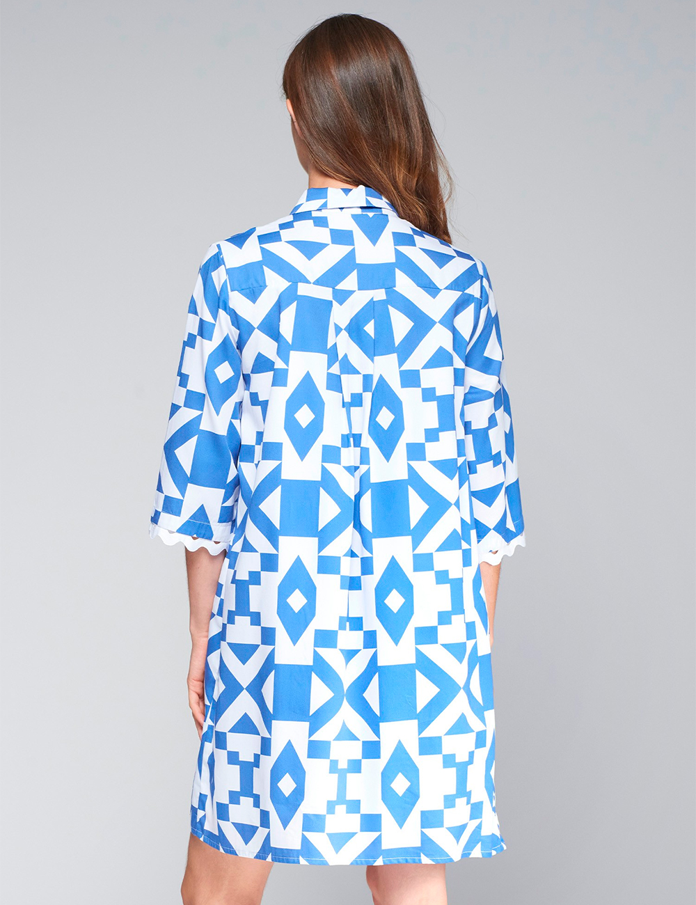 Vestido camisero maxi geo Vilagallo moda joven hecha en Expaña, en gus gus boutique moda mujer multimarca, colección primavera-verano.