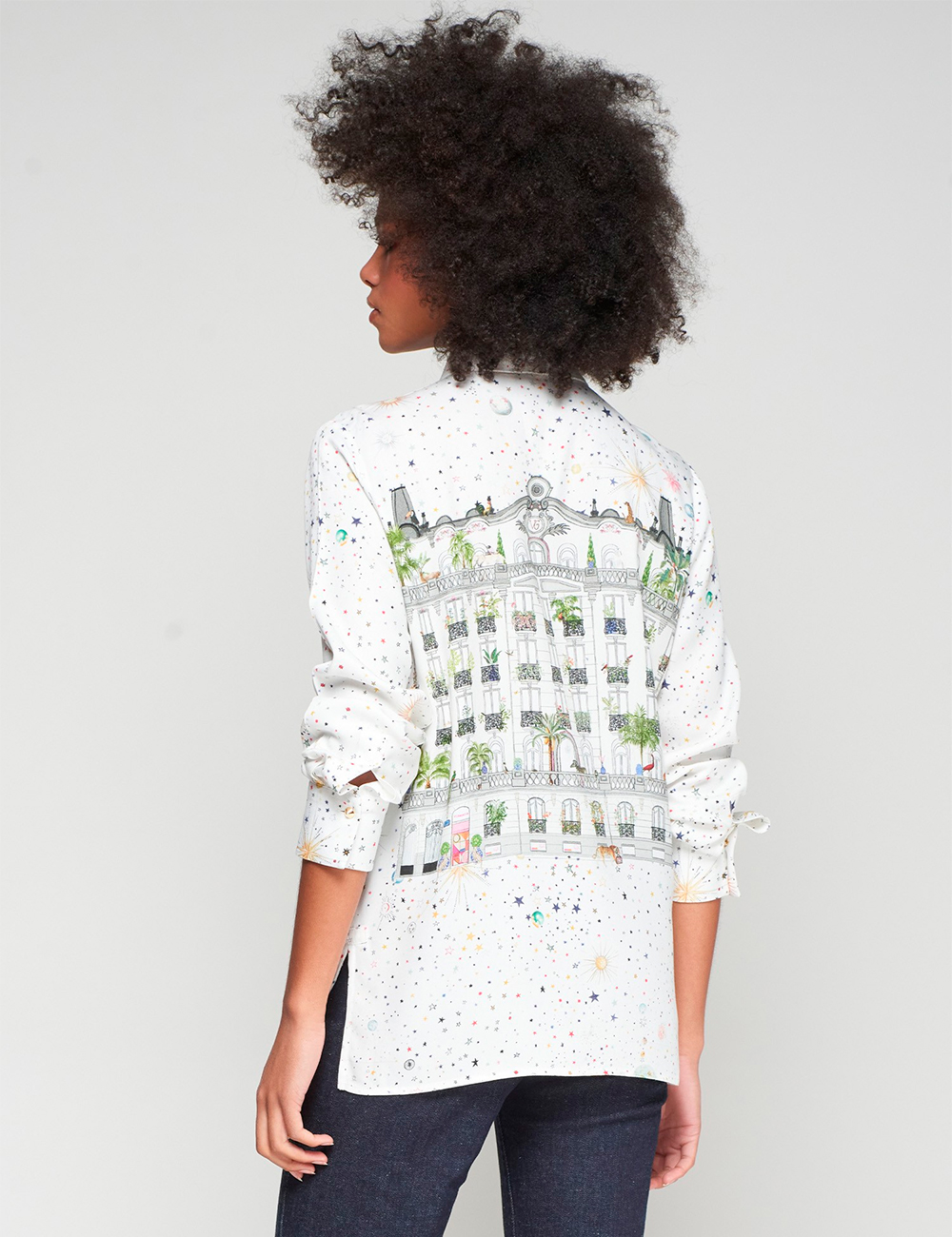 Camisa blanca manga larga Madrid Vilagallo moda joven en Gus Gus Boutique moda mujer multimarca, colección otoño-invierno 2025-26.