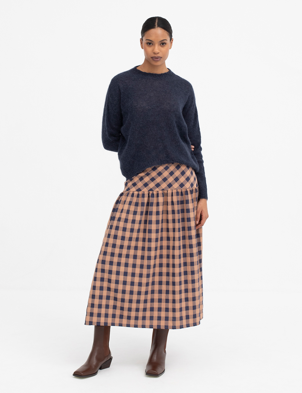 Falda larga marino vichy grande Mus and Bombón moda joven sostenible en Gus Gus Boutique moda mujer multimarca, hecha en España.